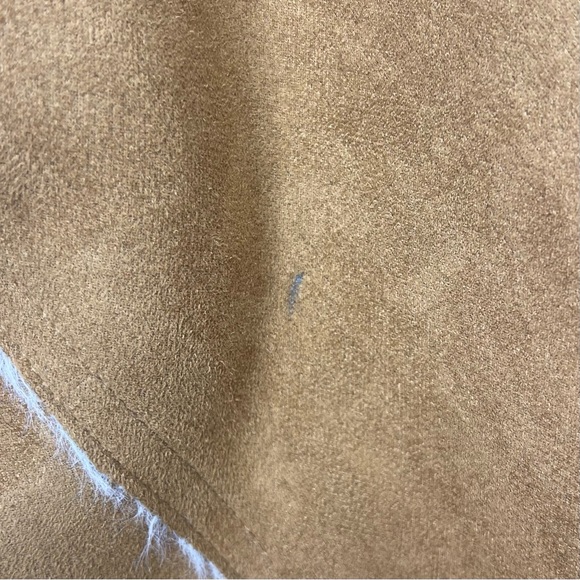 Gianni Bini Faux Sherpa Suede Vest - Picture 7 of 7